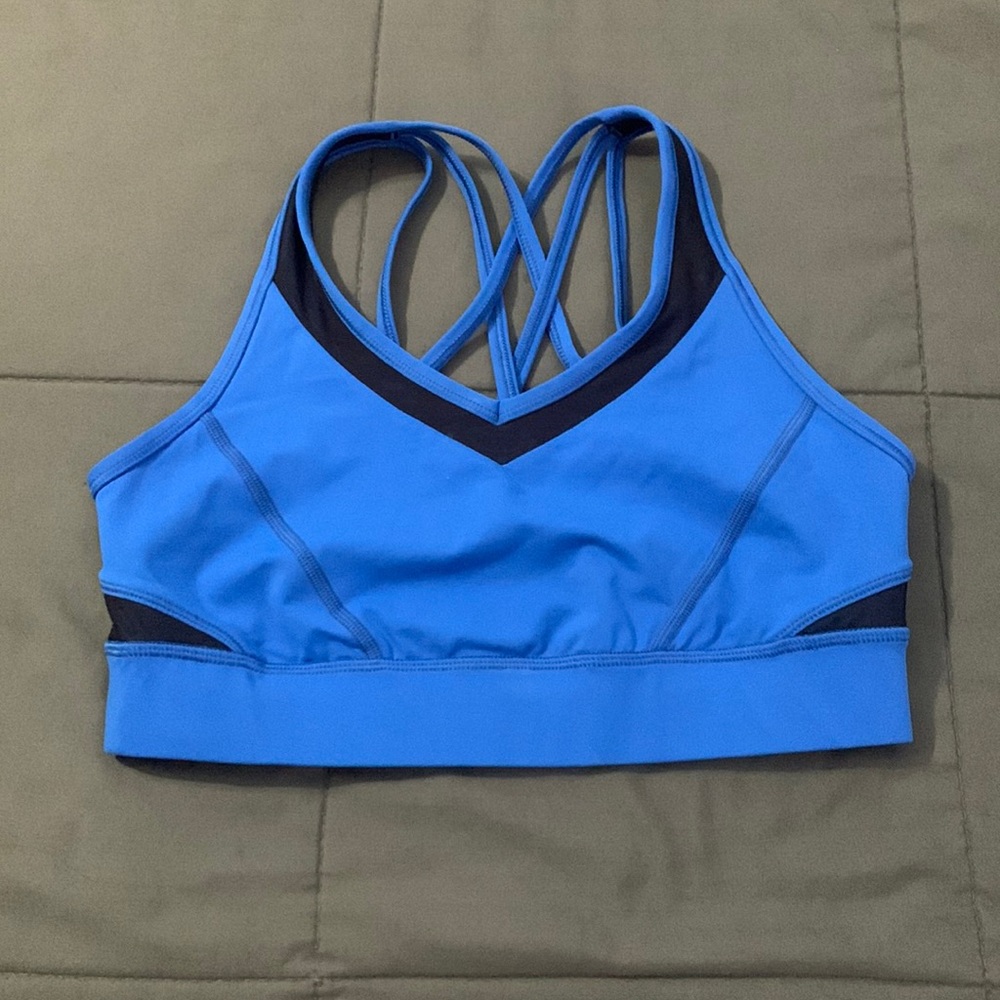 Lululemon sports bra. Size 4